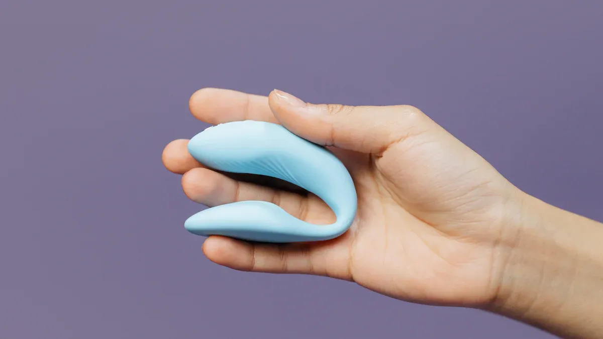 Mastering the Suction Cup Dildo for Hands-Free Fun